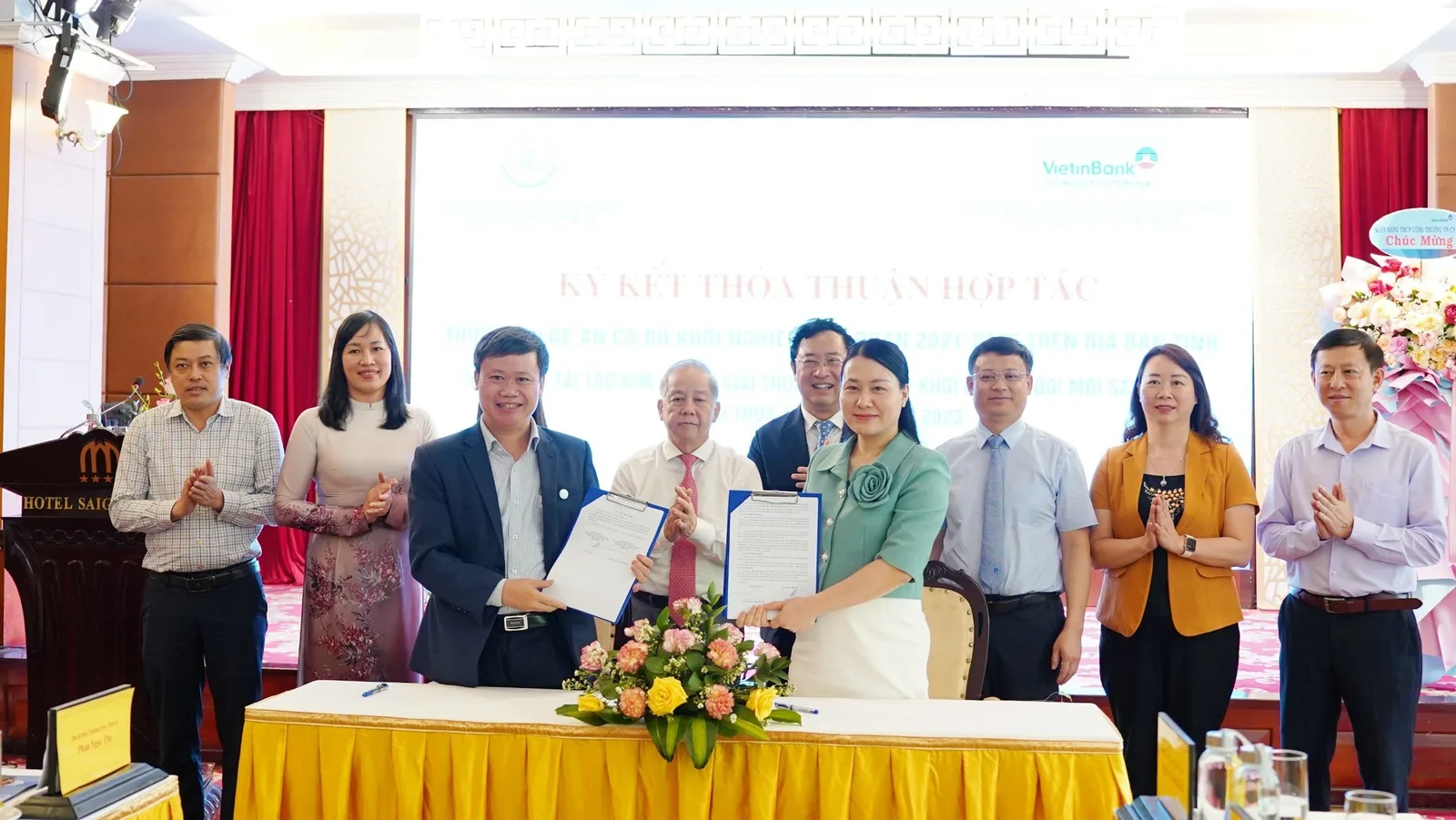 Phát triển hệ sinh thái khởi nghiệp đổi mới sáng tạo mở gắn với hoạt động đầu tư chuyển giao công nghệ Phát triển hệ sinh thái khởi nghiệp đổi mới sáng tạo mở gắn với hoạt động đầu tư chuyển giao công nghệ
