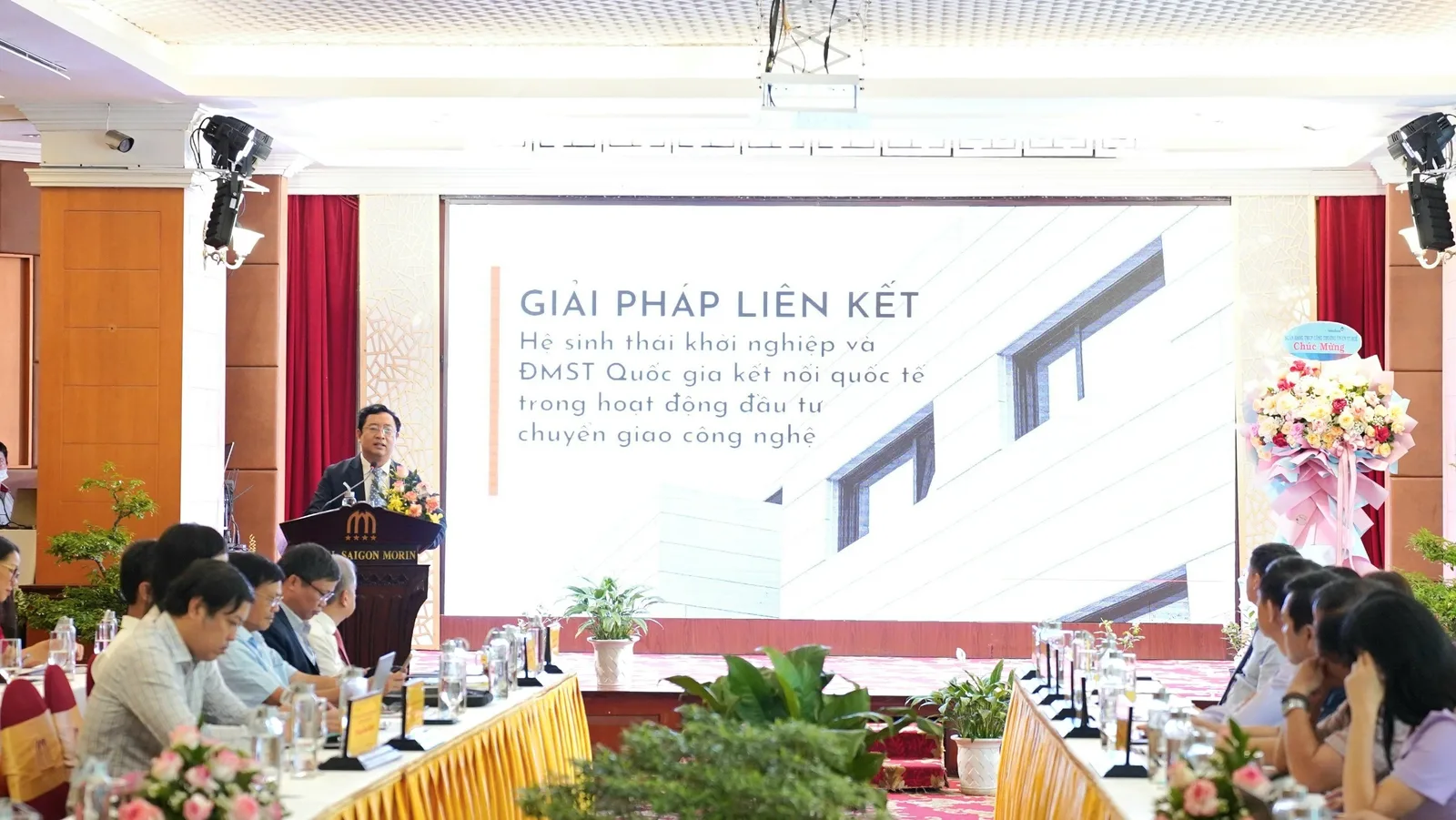 Phát triển hệ sinh thái khởi nghiệp đổi mới sáng tạo mở gắn với hoạt động đầu tư chuyển giao công nghệ Phát triển hệ sinh thái khởi nghiệp đổi mới sáng tạo mở gắn với hoạt động đầu tư chuyển giao công nghệ