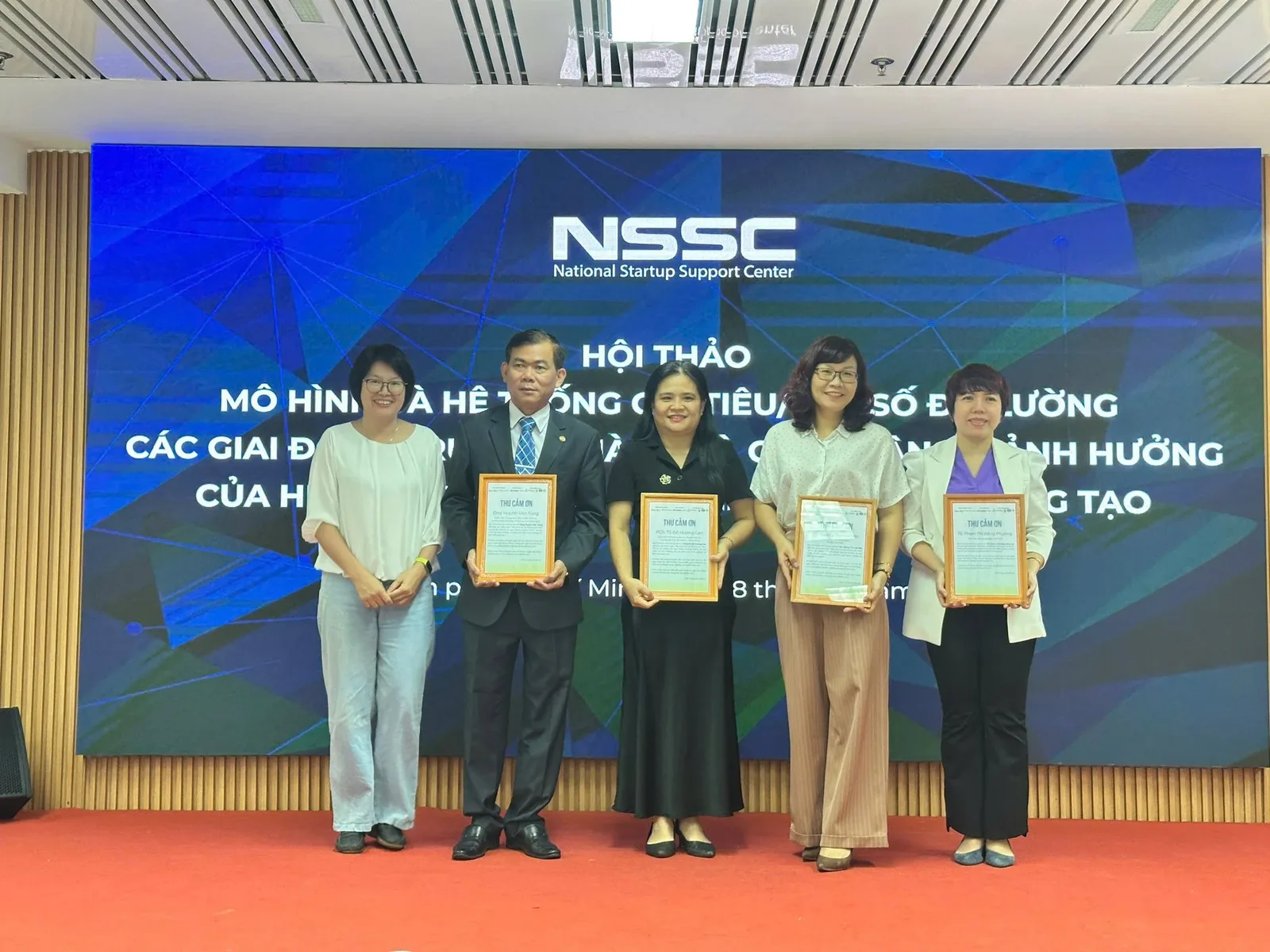 Hội thảo giới thiệu công nghệ mới trong nông nghiệp và xây dựng khung mô hình đánh giá hệ sinh thái khởi nghiệp đổi mới sáng tạo quốc gia